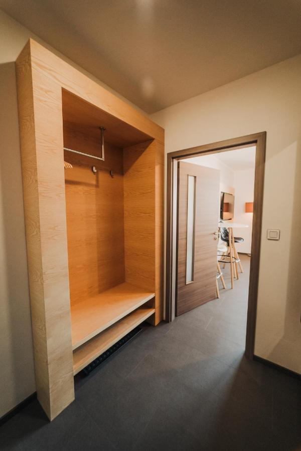 Beautiful New Studio, 400M From The Square Apartment Plzen Luaran gambar