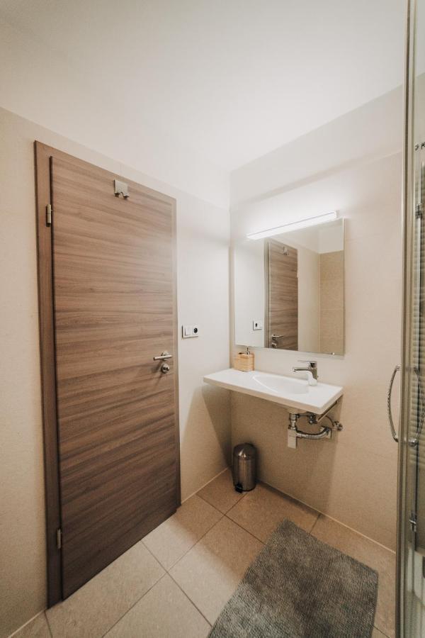 Beautiful New Studio, 400M From The Square Apartment Plzen Luaran gambar
